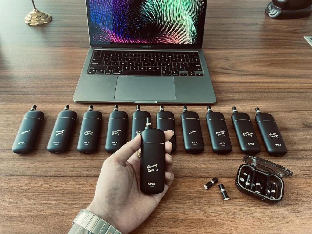 What’s Really Inside Electronic Cigarette Aerosol? A Clear Look at Disposable Vape Composition